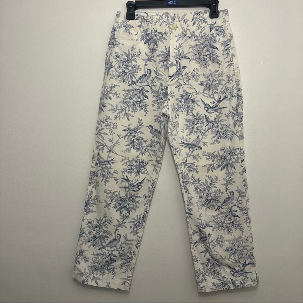 Ralph Lauren—White and Blue Floral Bird Cropped Trousers - Picture 2 of 8